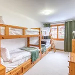 Апартаменты Centrally Located With Great Views And Terrace