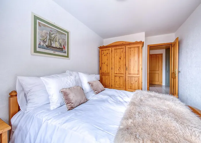 Lejlighed Centrally Located With Great Views And Terrace